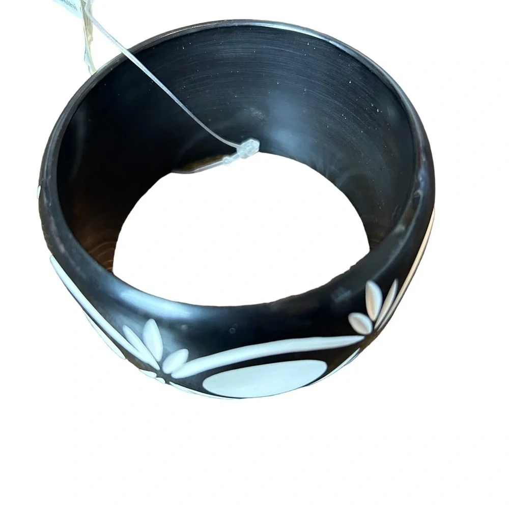 Shine Collection Delhi India w/Traditional Design Carved Resin Bangle Bracelet